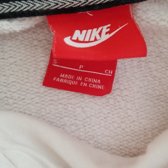 Nike Hoodie - Picture 4 of 4